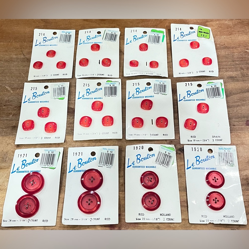 NOS Vintage Le Bouton Red Button Lot Of 12 On Card Style 214 ,215 ,1920 ,1921